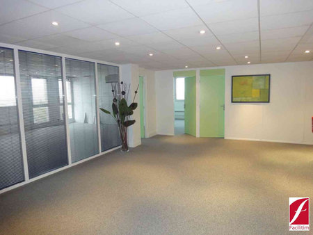 bureaux en excellent état au coeur de saint quentin en yvelines