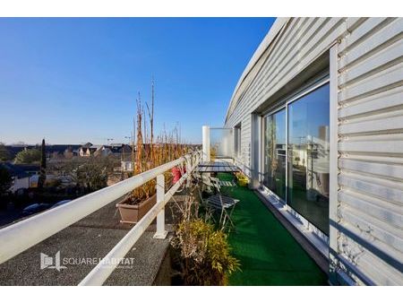 appartement meublé + terrasse + parking