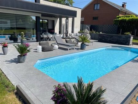 superbe villa moderne de 2016 avec piscine