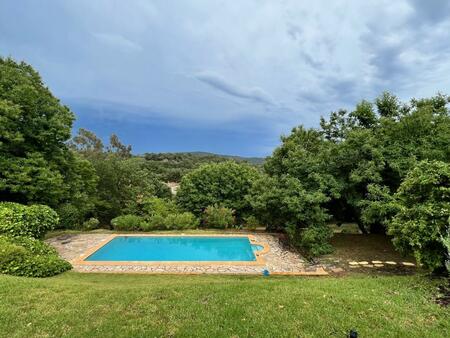 villa en nue-propriétéà la garde freinet