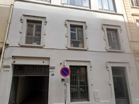 local commercial 136 m²