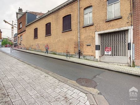 entrepôt a louer dans le centre de braine-l'alleud