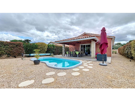 maison 3 chambres avec jardin et piscine à carbonne