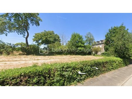 terrain de 765 m² à mayenne