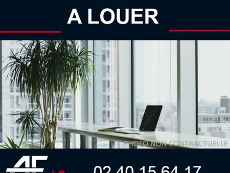 location locaux professionnels 44 m²