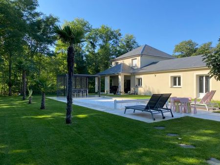 10min d'orléans  maison contemporaine de 2012 avec 7 chambres  piscine et studio indépenda