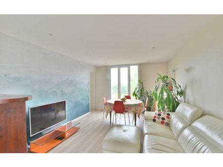 location appartement  63.23 m² t-4 à francheville  890 €