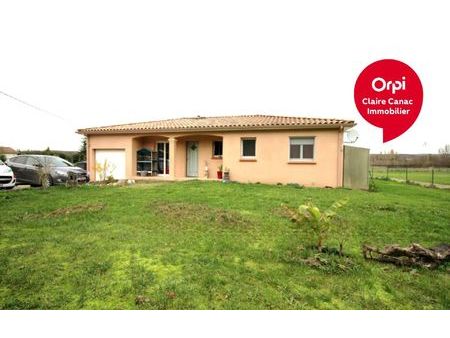 location maison  m² t-3 à castelnau-de-montmiral  800 €