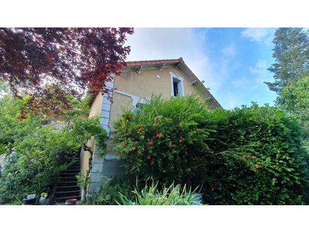 vente maison ruelle sur touvre  125m² 900m² 7 pièces 168 900€