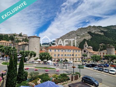 appartement vue citadelle avec balcon et cave.