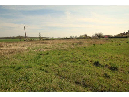 a vendre terrain constructible 950 m² à ouroux sur saone | capifrance