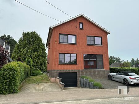 toffe woning met 5 slpks  garage en grote tuin (13a74ca)