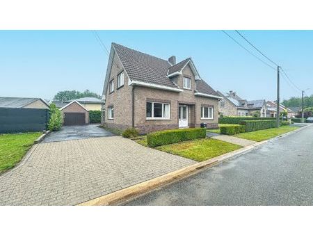 rustig gelegen woning met 4slpks vlakbij natuurgebied!