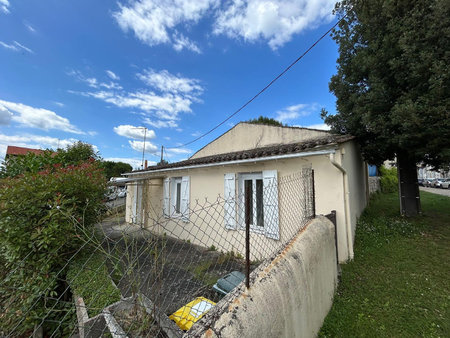 exclusivité ! maison de 95 m2 habitable avec garages sur un