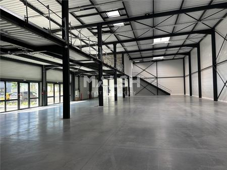 location d'entrepôt de 3 440 m² à saint-quentin-fallavier - 38070
