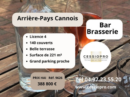 alpes maritimes village en plein essor bar brasserie avec