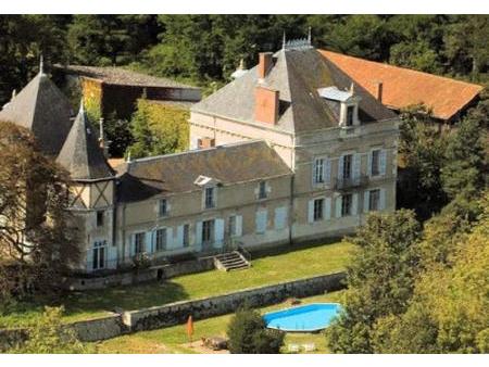 château 700m2