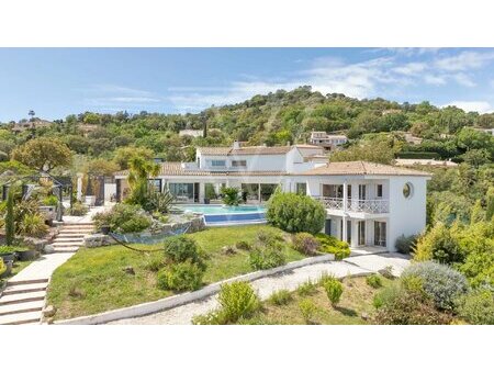 villa d'exception avec vue mer sur la baie de cannes