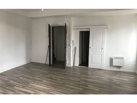location appartement  m² t-2 à la cadière-d'azur  680 €