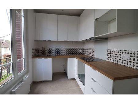location appartement  52.46 m² t-3 à athis-mons  930 €