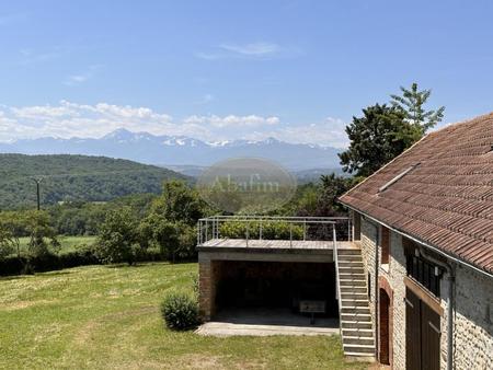 maison ancienne vue pyrénées