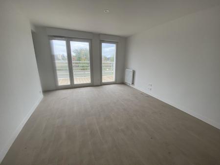 location appartement 2 pièces aux sables-d'olonne (85100) : à louer 2 pièces / 45m² les sa