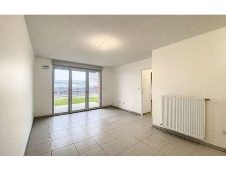 location appartement  m² t-2 à castanet-tolosan  727 €