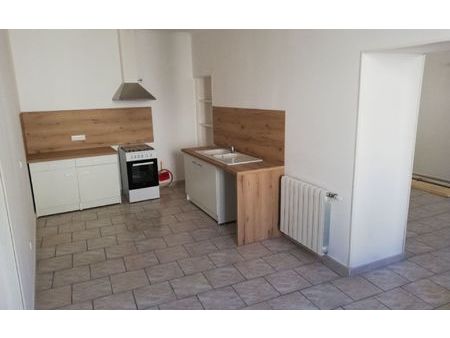 location maison  m² t-3 à saint-jean-de-valériscle  615 €