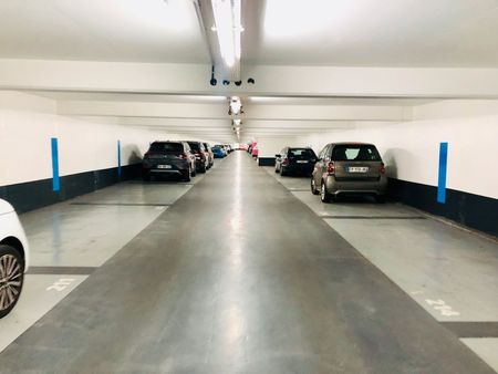 loue place de parking sécurisée vinci indigo pont cardinet - 12m²  paris 17ème