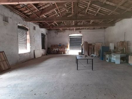 vente local commercial 1 pièces 500 m2 à ceyras