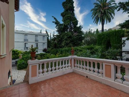 vente maison 5 pièces 259 m2 à nice