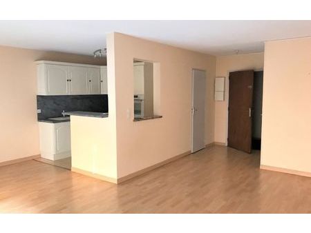 location appartement  55 m² t-2 à albi  550 €