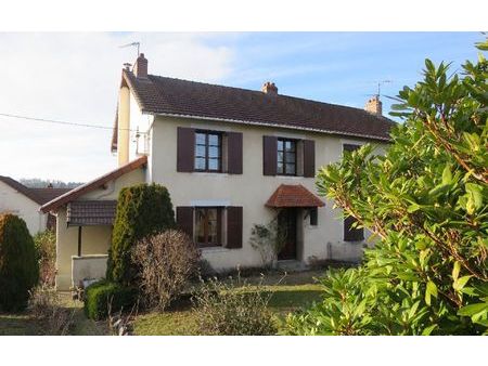 location maison  120.23 m² t-5 à le palais-sur-vienne  922 €