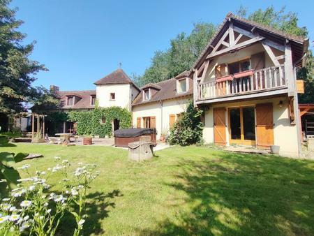 magnifique maison de 328 m² sur un terrain de 2 4 hectares  idéale pour les chevaux et les