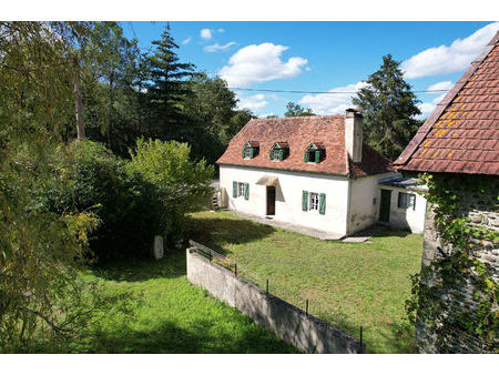 maison béarnaise de 108 m² et dépendance sur 6 7 hectares de terres. - arthez de bearn