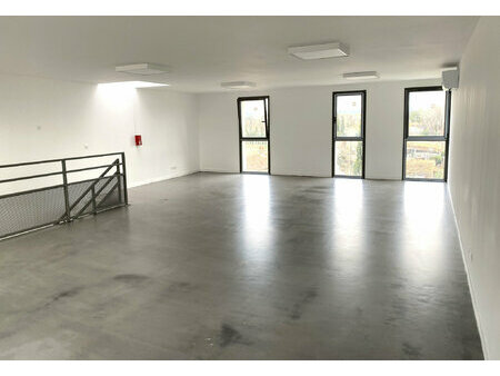 aix en provence  immeuble de bureaux neuf de 190 m2  parking