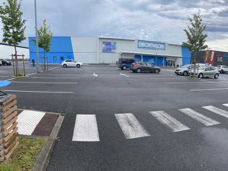 location de local commercial de 3 635 m² à reims - 51100