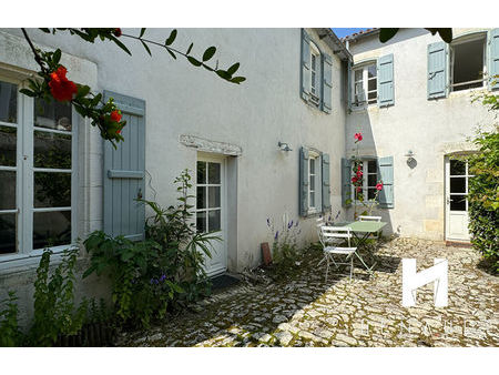 vente maison 7 pièces 140 m² sainte-marie-de-ré (17740)