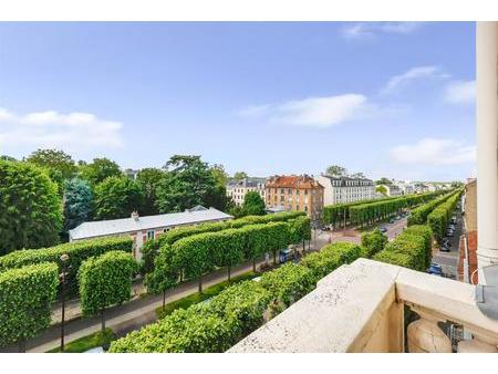 versailles rive droite - appartement de réception - balcon