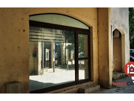 vente commerce 29 m² roquemaure (30150)