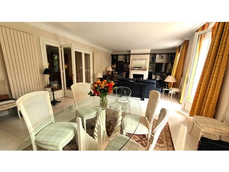 maison 5 pièces - 233 m²