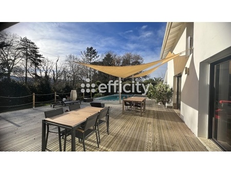 maison 8 pièces - 183 m²