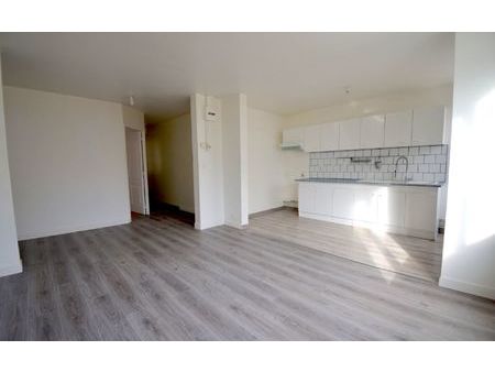 location appartement  m² t-1 à calais  611 €