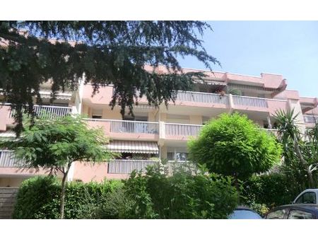 location appartement  m² t-2 à le cannet  821 €