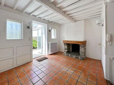 maison de ville avec terrasse  vue sur les arènes