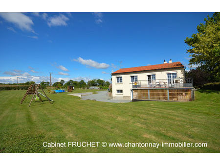 vente maison 4 pièces 90 m² mouchamps (85640)