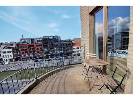 bruxelles - bel appart 2 ch - terrasse panoramique - parking