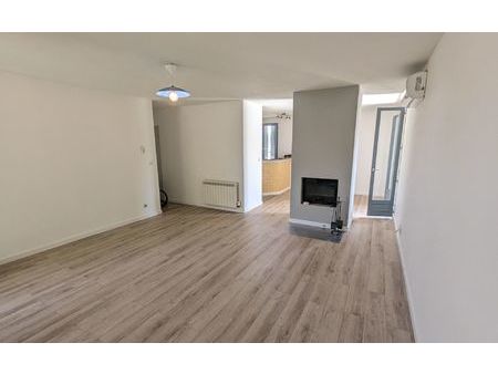 location maison  87.9 m² t-4 à pia  1 300 €