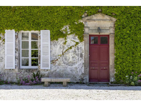 vente maison saint-étienne-du-bois : 630 000€ | 280m²