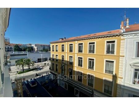 location commerce 52 m² cannes (06400)